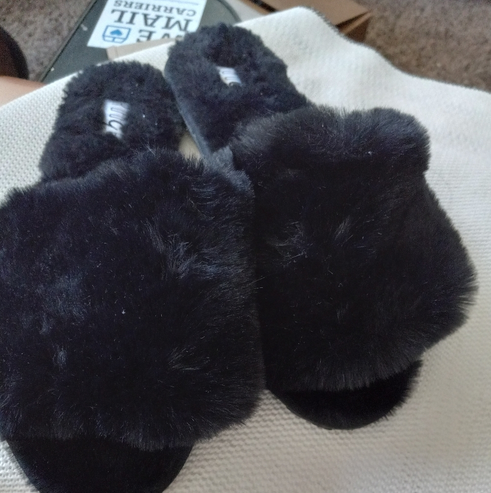 Fuzzy Slippers - Picture 2 of 2
